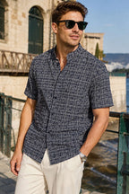 https://cdn.pazarium.com.tr/hakim-yaka-desenli-kisa-kol-erkek-gomlek-lacivert-795017-19-B.jpg