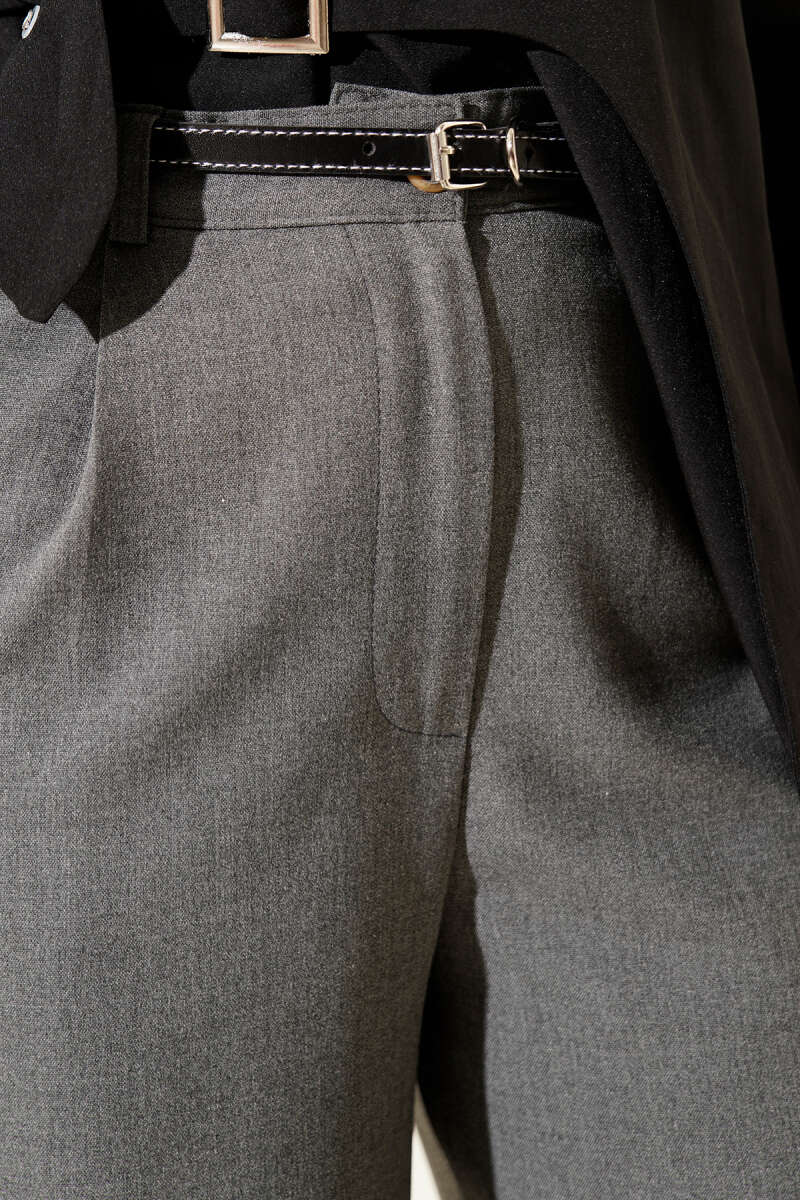 Pleated Fabric Pants with Thin Belt