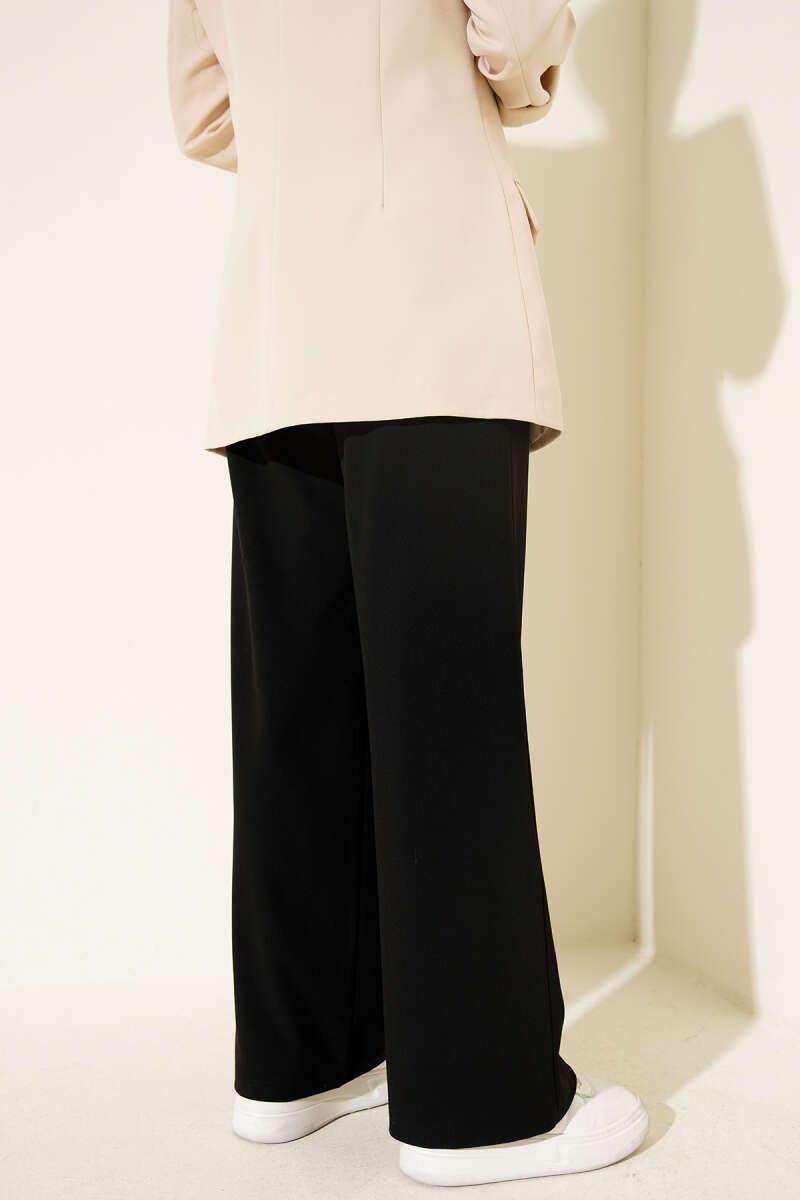 Pleated Fabric Pants with Thin Belt