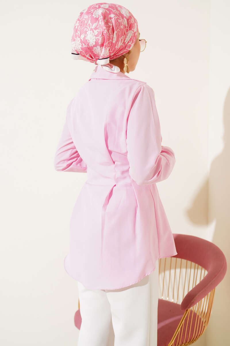 https://cdn.pazarium.com.tr/inci-detayli-belden-pileli-gomlek-pembe-642691-15-B.jpg