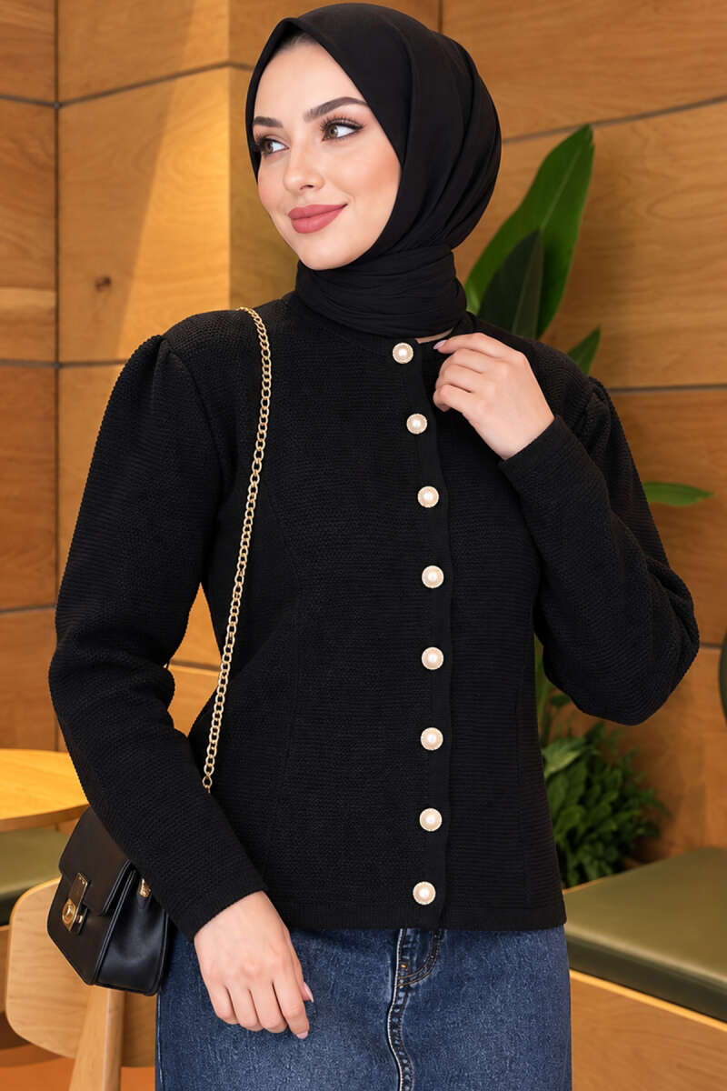 https://www.pazarium.com.tr/inci-dugme-detayli-triko-hirka-siyah-832007-20-B.jpg