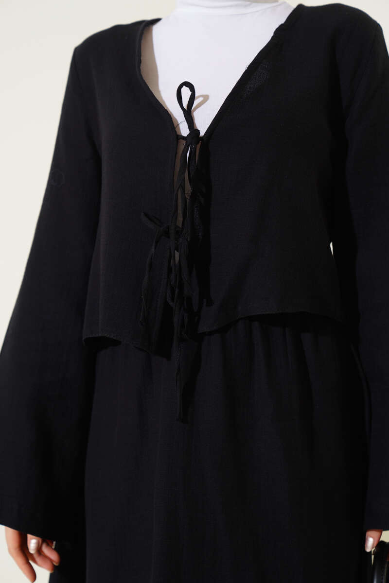 https://cdn.pazarium.com.tr/ip-bagcik-kimono-etekli-ikili-takim-siyah-659810-15-B.jpg