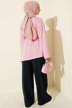 https://cdn.pazarium.com.tr/ip-bagcikli-arma-detayli-tunik-pembe-819087-20-B.jpg