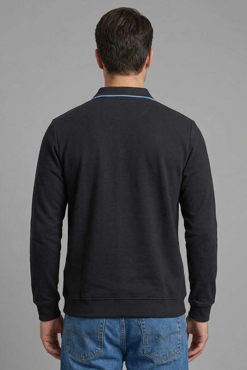 https://cdn.pazarium.com.tr/jakarli-polo-yaka-fermuarli-erkek-sweatshirt-siyah-758154-18-B.jpg