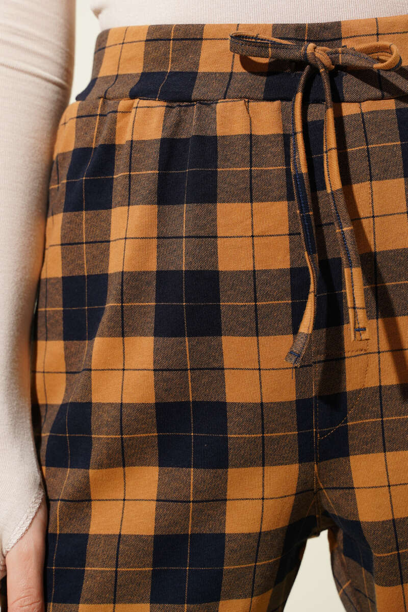 https://cdn.pazarium.com.tr/kadin-versa-pijama-alt-camel-595452-14-B.jpg