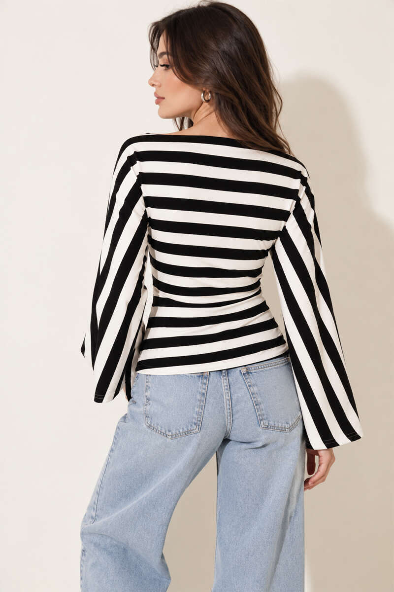 https://cdn.pazarium.com.tr/kalin-cizgili-ispanyol-kol-bluz-siyah-826069-20-B.jpg