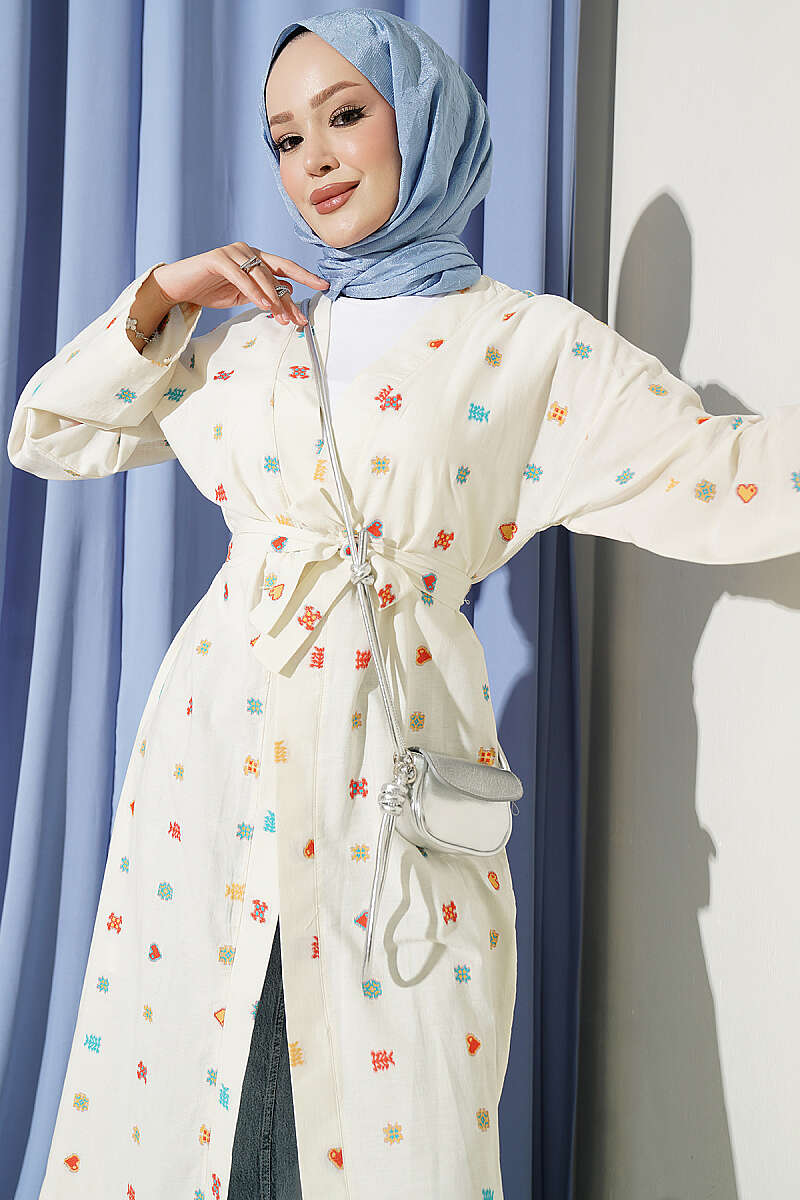 https://cdn.pazarium.com.tr/kalp-desenli-keten-kimono-bej-815083-20-B.jpg
