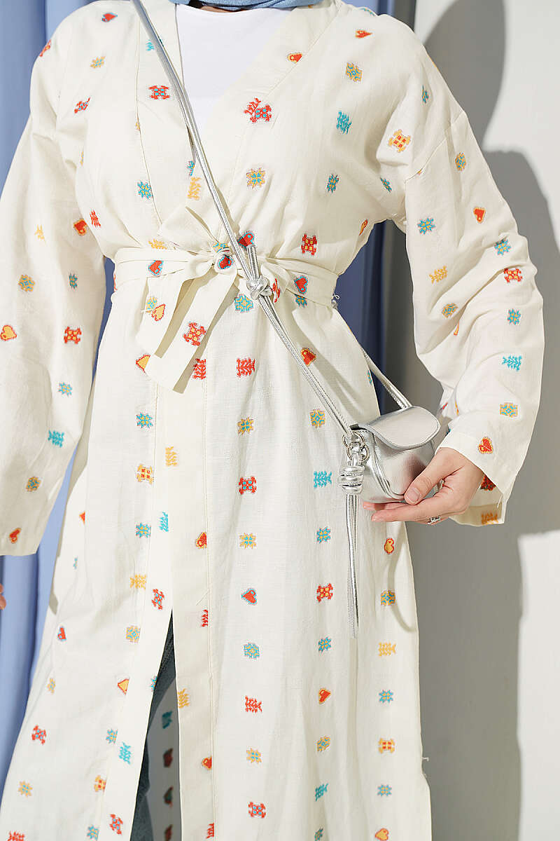 https://cdn.pazarium.com.tr/kalp-desenli-keten-kimono-bej-815085-20-B.jpg