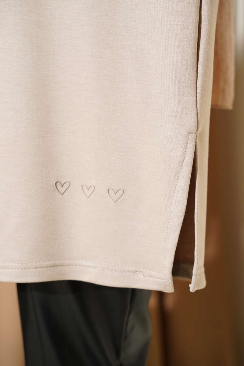 Kalp Detaylı Basic Tunik