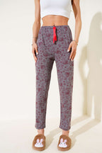 https://cdn.pazarium.com.tr/kalp-motifli-pijama-alti-fume-635065-15-B.jpg
