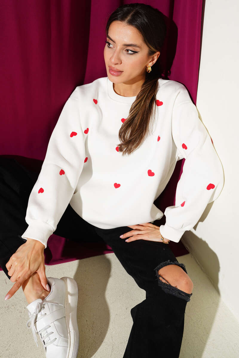 Kalp Nakış Detaylı Sweatshirt
