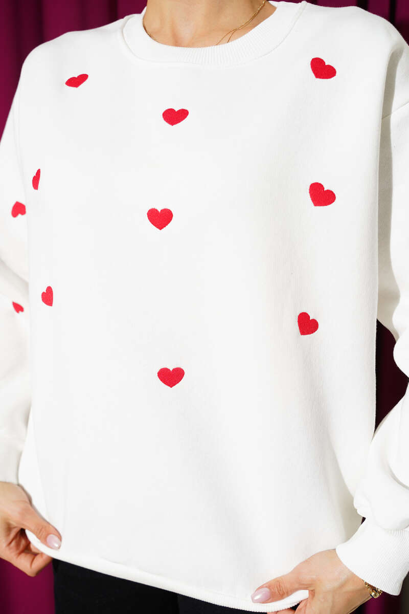 Kalp Nakış Detaylı Sweatshirt