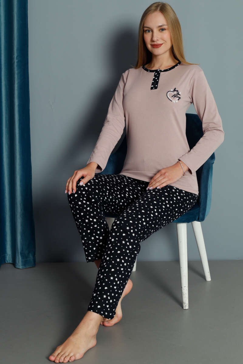 https://cdn.pazarium.com.tr/kalp-nakisli-pijama-takimi-pudra-517664-12-B.jpg