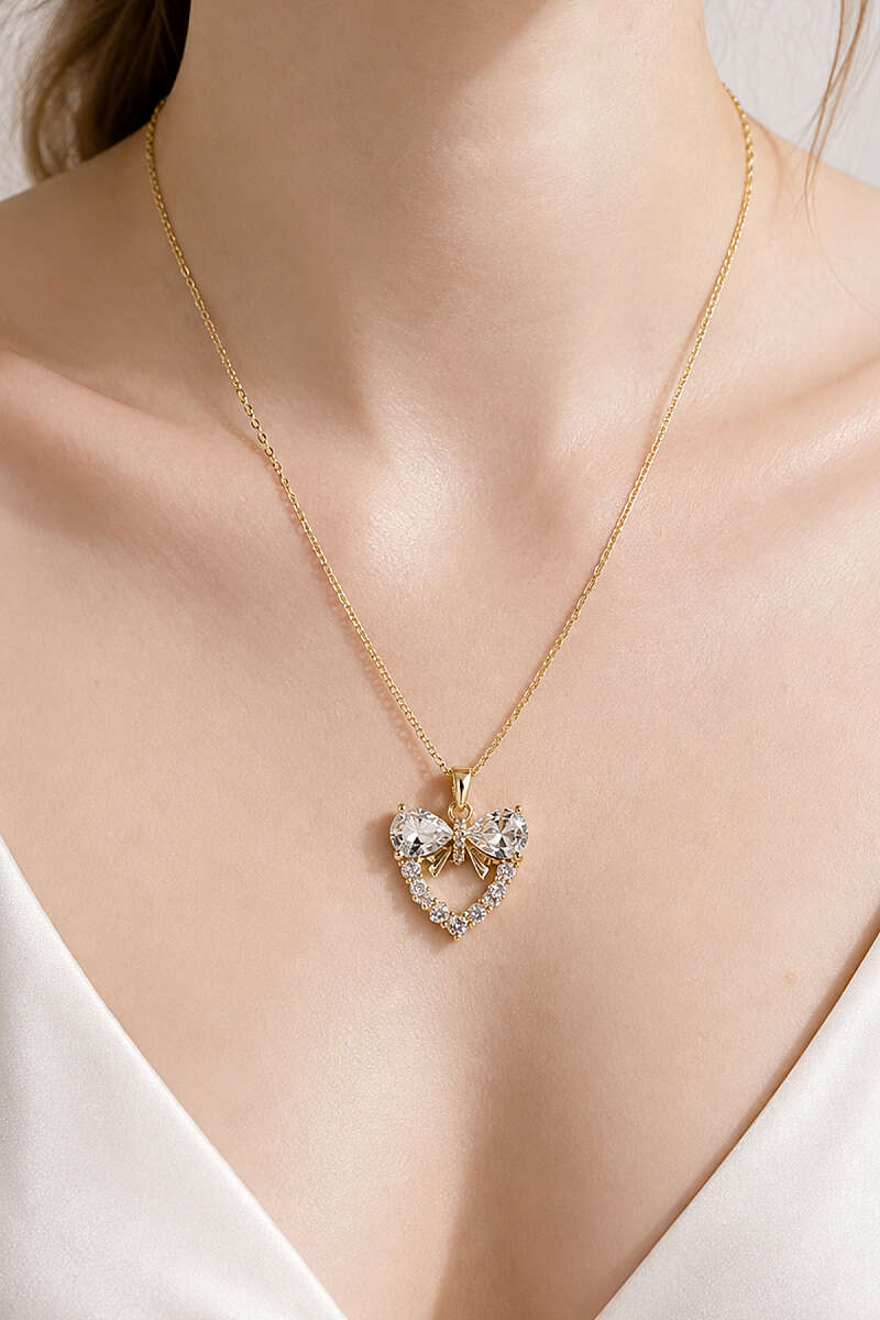 https://cdn.pazarium.com.tr/kalp-tas-detayli-zincir-kolye-gold-811682-20-B.jpg