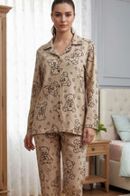 Kalpli Ayıcık Desenli Süet Kruvaze Yaka Pijama Takımı