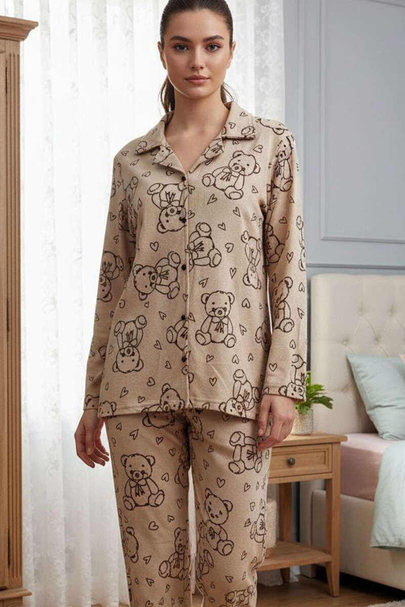 Kalpli Ayıcık Desenli Süet Kruvaze Yaka Pijama Takımı