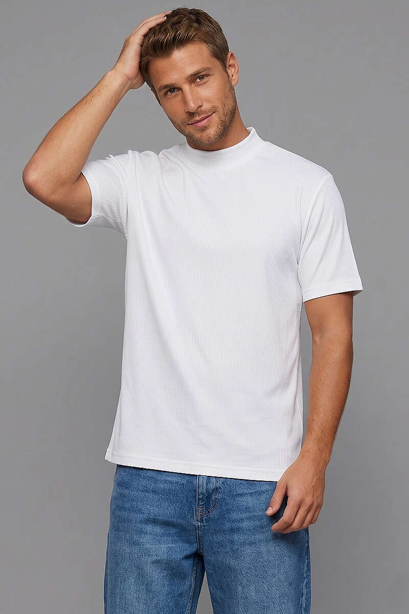https://cdn.pazarium.com.tr/kapali-yaka-basic-erkek-t-shirt-beyaz-771099-18-B.jpg