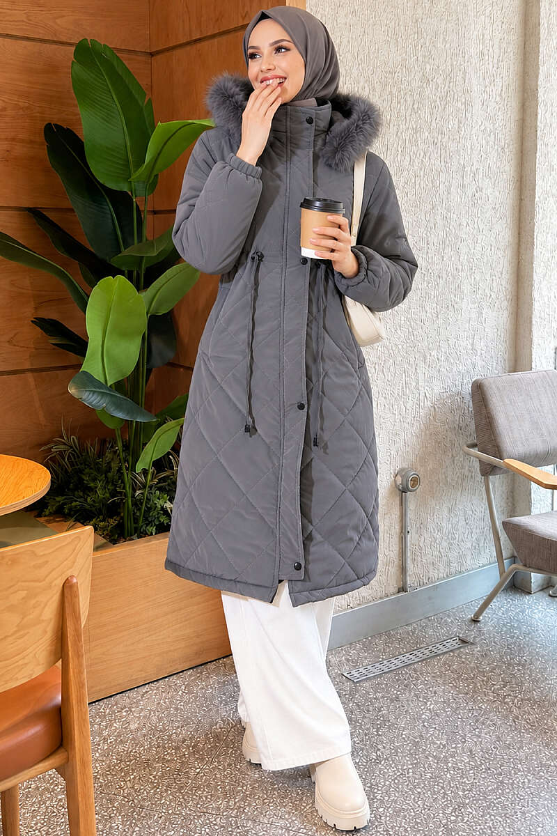 https://cdn.pazarium.com.tr/kapitone-bel-tunelli-kurk-detayli-mont-fume-826363-20-B.jpg
