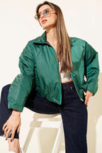 https://cdn.pazarium.com.tr/kapitone-bomber-kisa-mont-yesil-686716-16-B.jpg