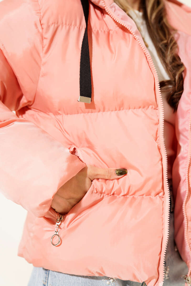 Kapşonlu Kısa Şişme Mont