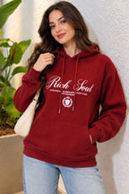 https://cdn.pazarium.com.tr/kapusonlu-baski-detayli-sweatshirt-bordo-828525-20-B.jpg