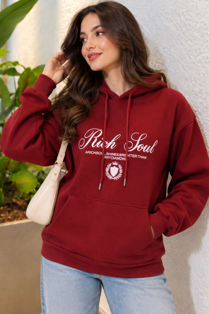 https://cdn.pazarium.com.tr/kapusonlu-baski-detayli-sweatshirt-bordo-828527-20-B.jpg