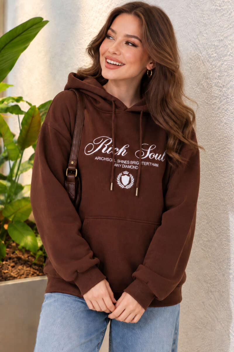 https://cdn.pazarium.com.tr/kapusonlu-baski-detayli-sweatshirt-kahve-828533-20-B.jpg