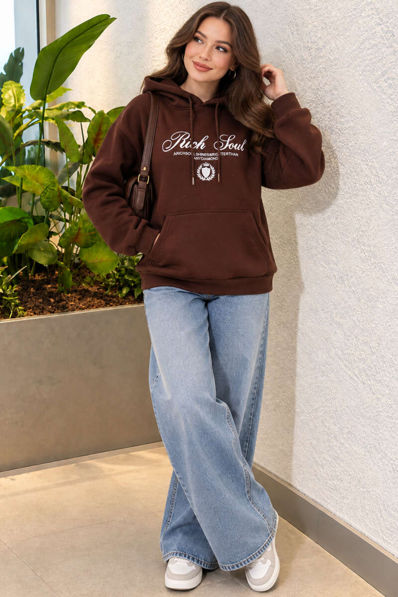 https://cdn.pazarium.com.tr/kapusonlu-baski-detayli-sweatshirt-kahve-828534-20-B.jpg