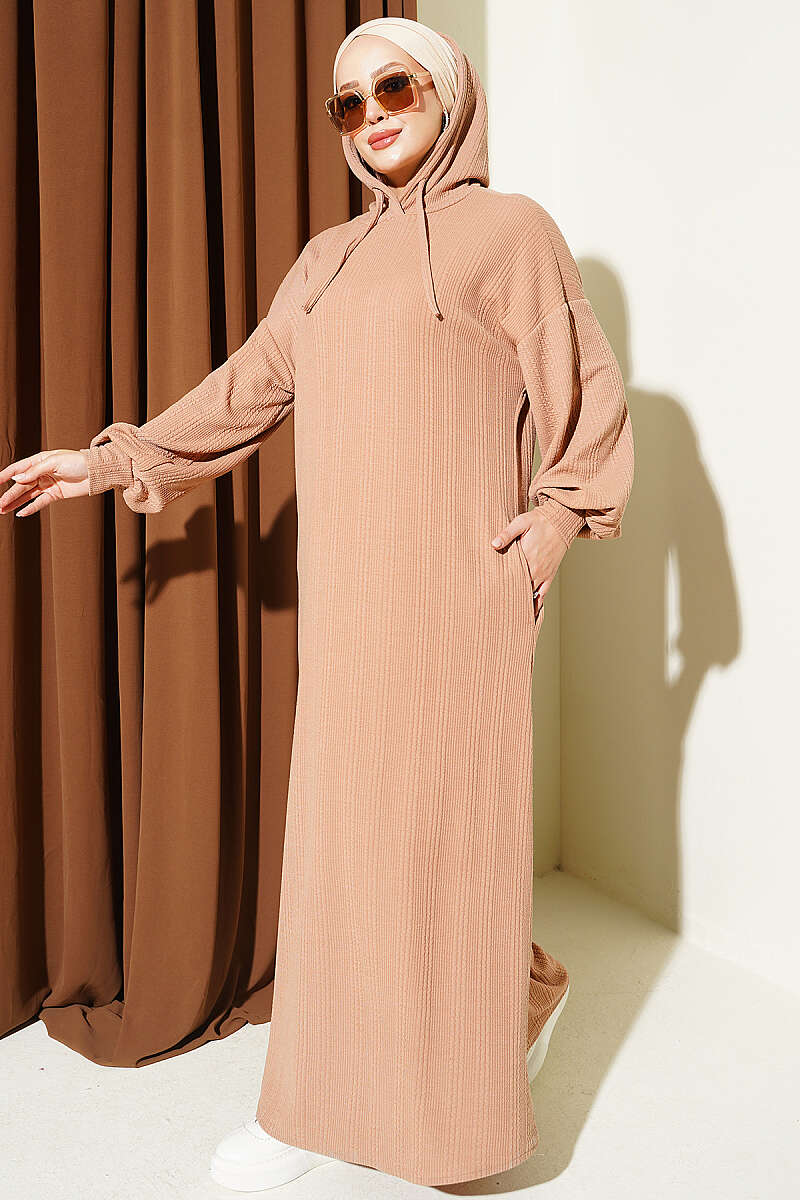 https://cdn.pazarium.com.tr/kapusonlu-cepli-orme-elbise-camel-817386-20-B.jpg