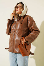 https://cdn.pazarium.com.tr/kapusonlu-deri-mont-taba-687686-16-B.jpg