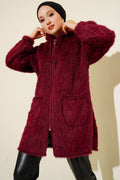 https://cdn.pazarium.com.tr/kapusonlu-fermuarli-cepli-hirka-bordo-680907-16-B.jpg