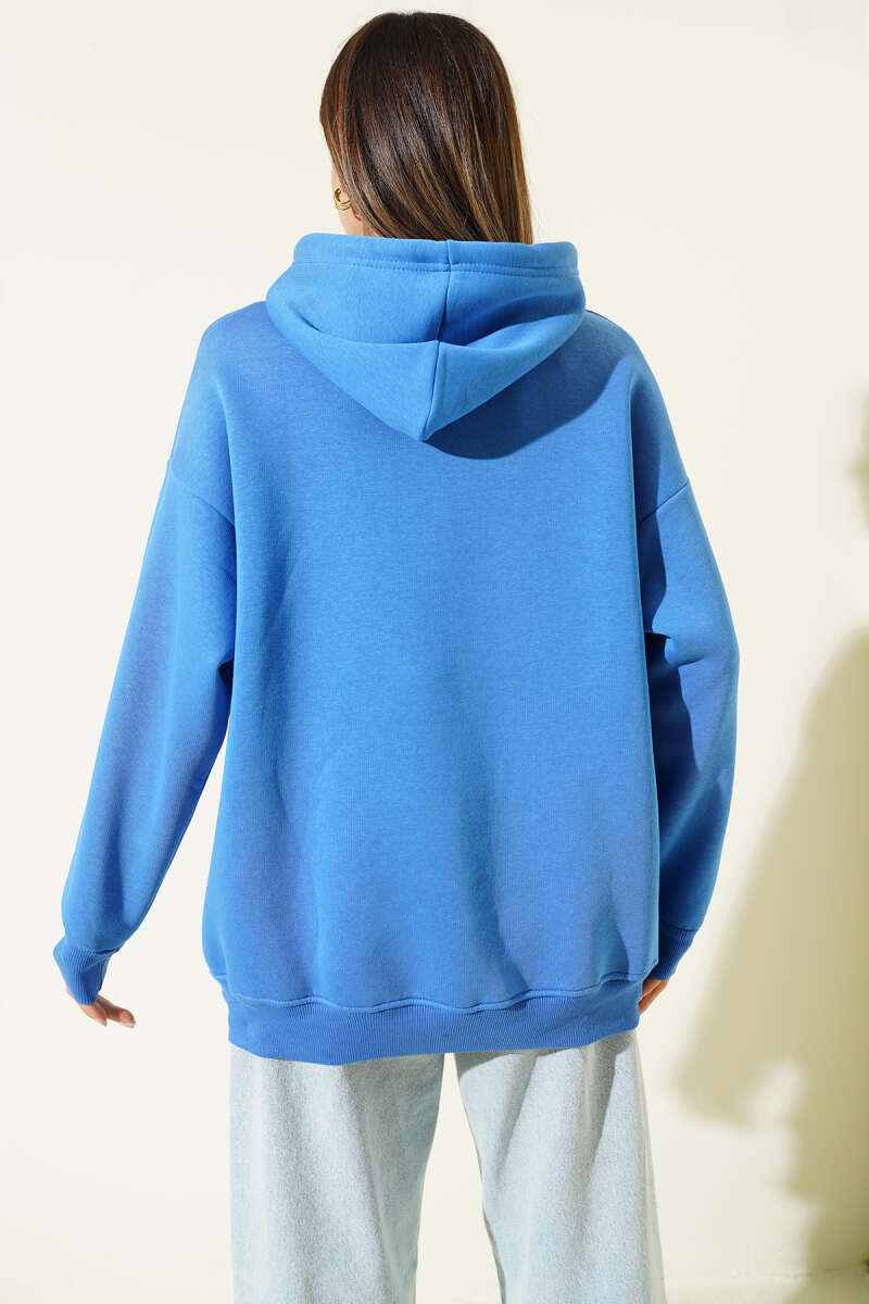 https://cdn.pazarium.com.tr/kapusonlu-kanguru-cepli-sweatshirt-mavi-700462-16-B.jpg