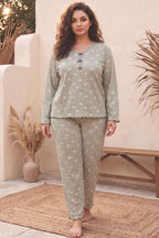 https://cdn.pazarium.com.tr/karisik-desenli-buyuk-beden-pijama-takimi-asorti-1-828876-20-B.jpg