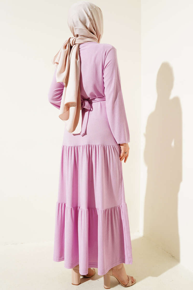 Kleid mit mehrlagiger Bouclé-Schärpe