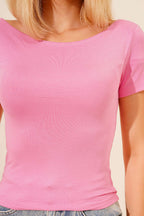 https://cdn.pazarium.com.tr/kayik-yaka-loysa-t-shirt-pembe-803928-19-B.jpg