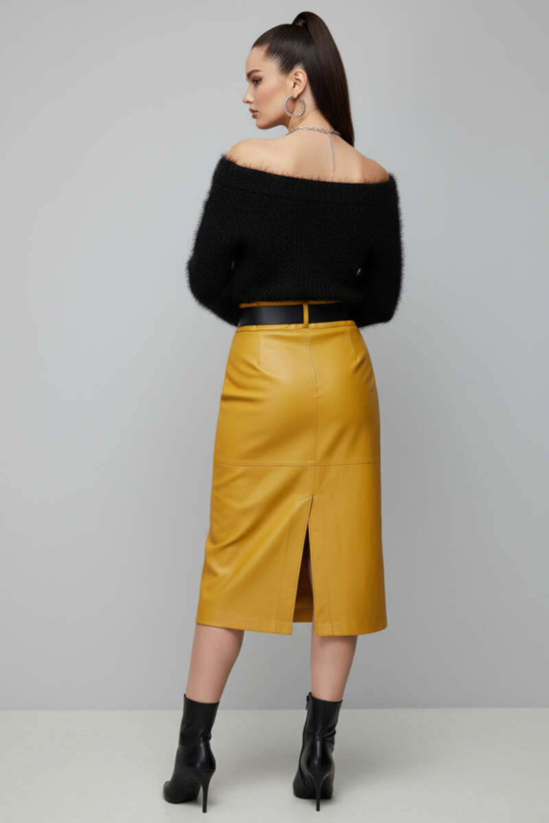https://cdn.pazarium.com.tr/kayik-yaka-tuylu-kazak-siyah-676333-16-B.jpg