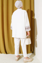 https://cdn.pazarium.com.tr/kemer-baglamali-nakisli-kimono-beyaz-583227-13-B.jpg