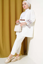 https://cdn.pazarium.com.tr/kemer-baglamali-nakisli-kimono-beyaz-583228-13-B.jpg