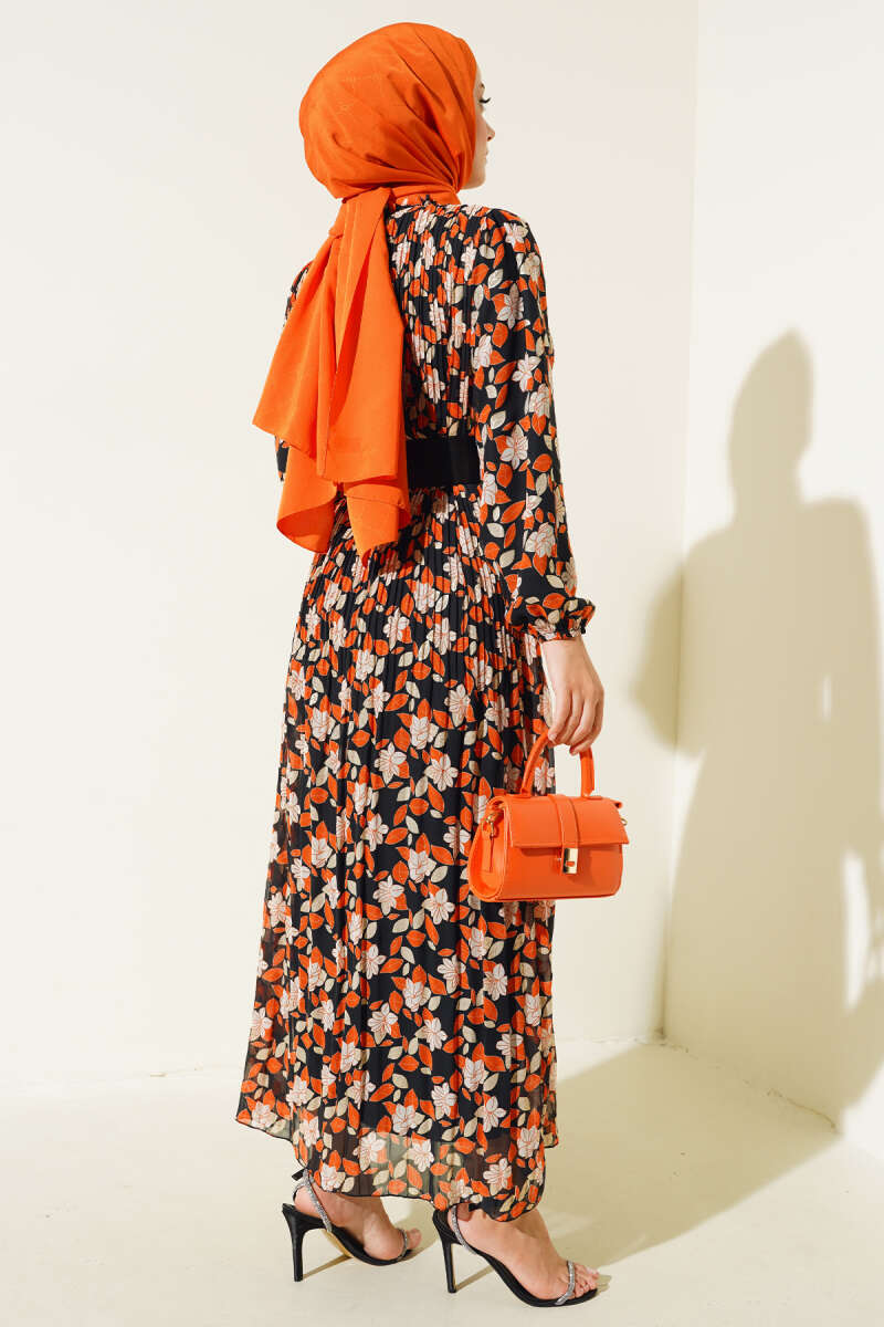 https://cdn.pazarium.com.tr/kemerli-piliseli-sifon-elbise-oranj-522646-12-B.jpg