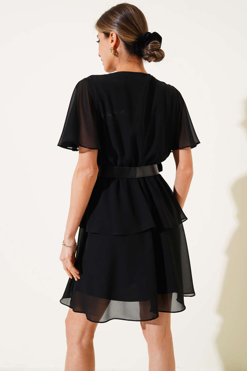 https://cdn.pazarium.com.tr/kemerli-v-yaka-sifon-mini-elbise-siyah-614164-14-B.jpg