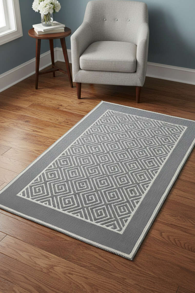 Kendinden Kabartma Desenli Kilim
