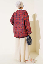 https://cdn.pazarium.com.tr/kilim-desenli-cift-cepli-ceket-bordo-663600-15-B.jpg
