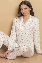 https://cdn.pazarium.com.tr/kiraz-desenli-dugmeli-gomlek-yaka-pijama-takimi-beyaz-727313-17-B.jpg