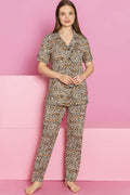 https://cdn.pazarium.com.tr/kisa-kol-leopar-baskili-dugmeli-pijama-takimi-leopar-612642-14-B.jpg
