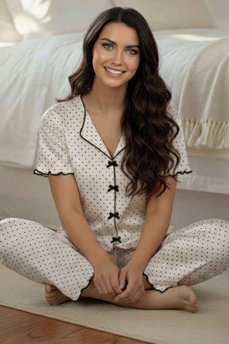 Kısa Kol Önü Kurdeleli Desenli Pijama Takımı