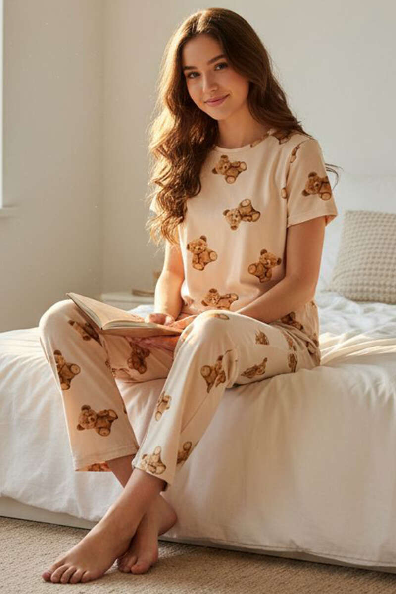 https://cdn.pazarium.com.tr/kisa-kollu-bisiklet-yaka-desenli-pijama-takimi-asorti-3-756233-18-B.jpg