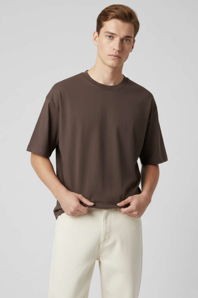 https://cdn.pazarium.com.tr/kisa-kollu-oversize-erkek-tisort-kahve-739343-18-B.jpg