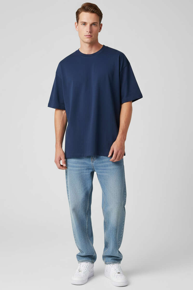 https://cdn.pazarium.com.tr/kisa-kollu-oversize-erkek-tisort-lacivert-739345-18-B.jpg