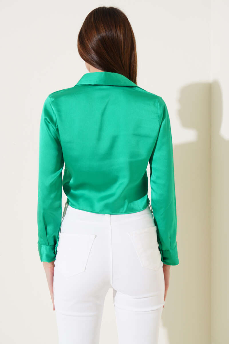 https://cdn.pazarium.com.tr/kisa-saten-gomlek-benetton-560128-13-B.jpg