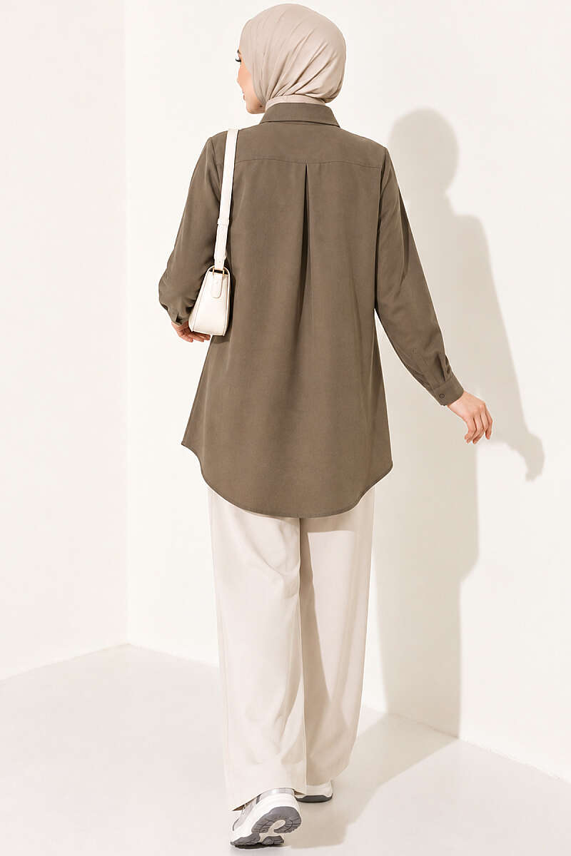 https://cdn.pazarium.com.tr/klasik-yakali-oval-kesim-haki-gomlek-838510-12-B.jpg